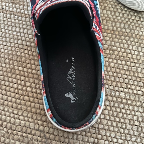 Indigenous made shoes - Picture 3 of 3